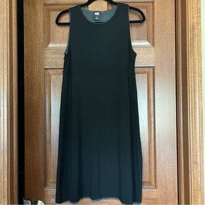 Sleeveless reversible 32 degrees dress